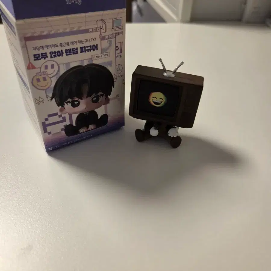괴담출근 모두앉아랜덤피규어 브라운