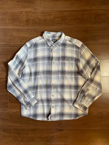 patagonia 라이트웨이트 피오르 플란넬 셔츠