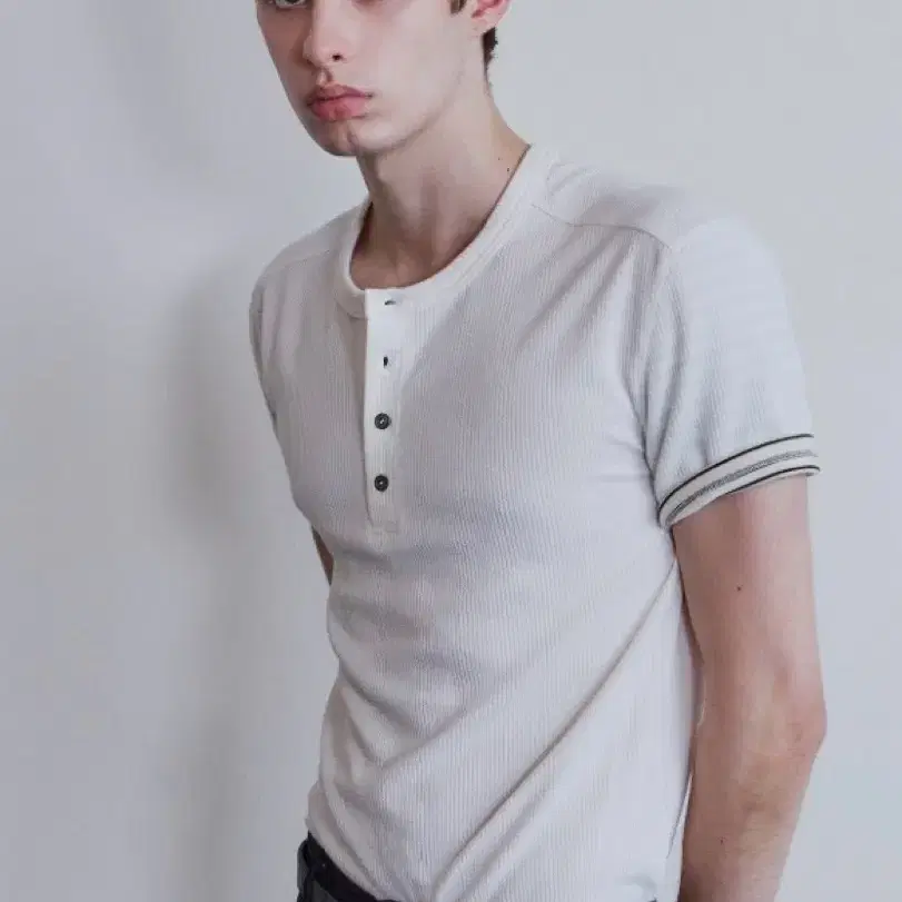 Ribbed Layered Henley-Neck T-shirts - White