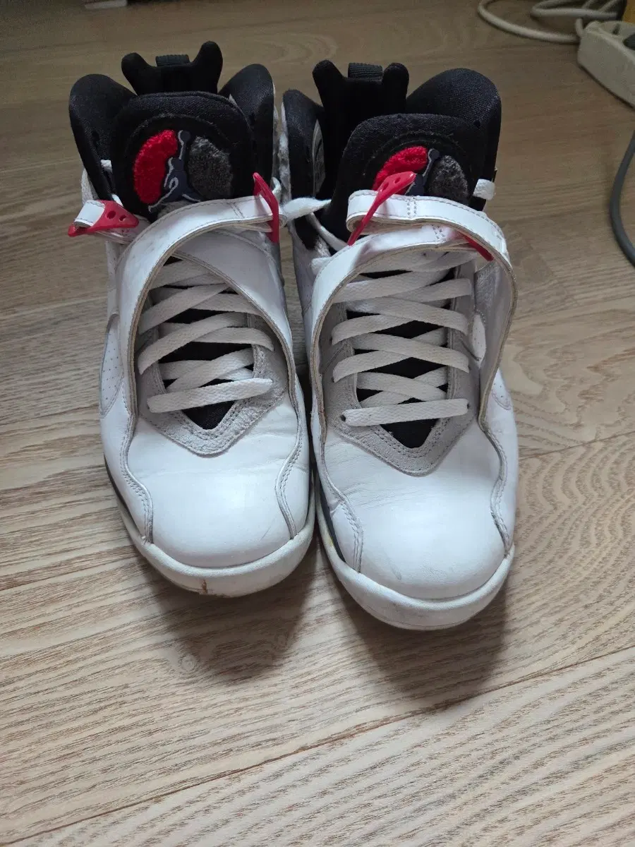 에어조던 8 벅스버니