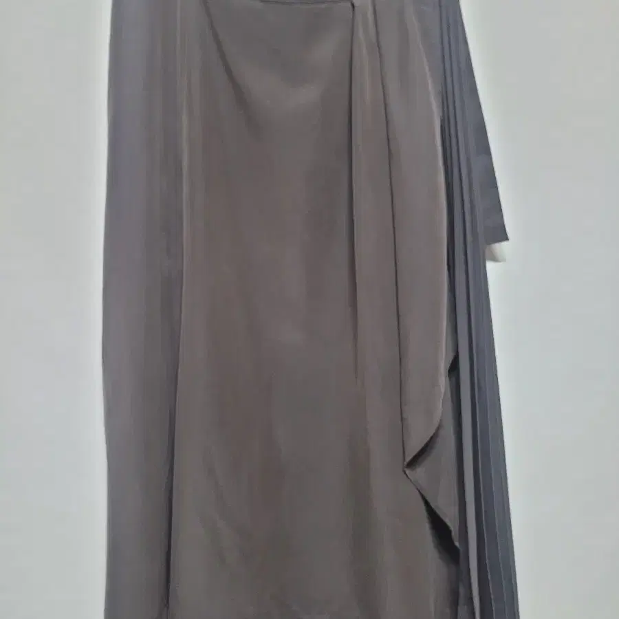 (28~29) 한섬 SJSJ 플리츠 롱 스커트