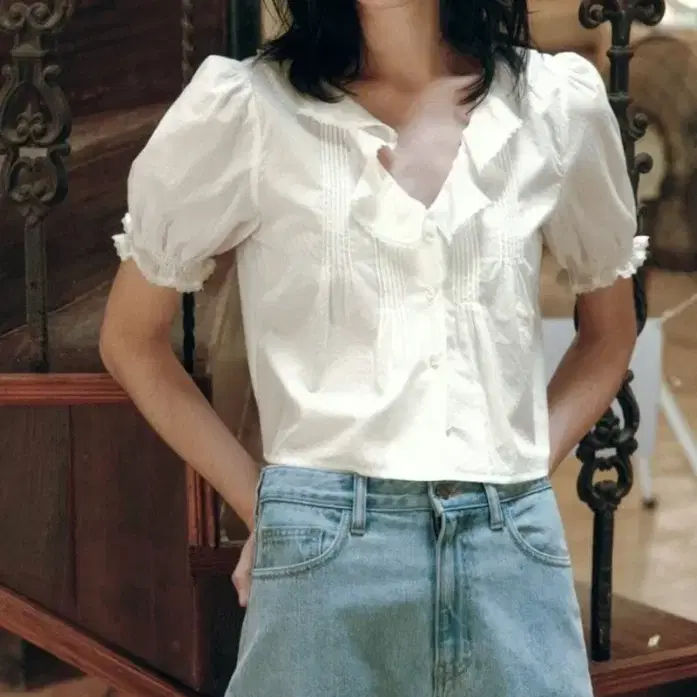 타낫 26ver. T/T wave shirring blouse (white)