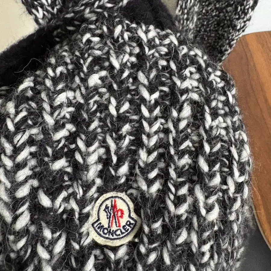 몽클레어 롱니트 머플러