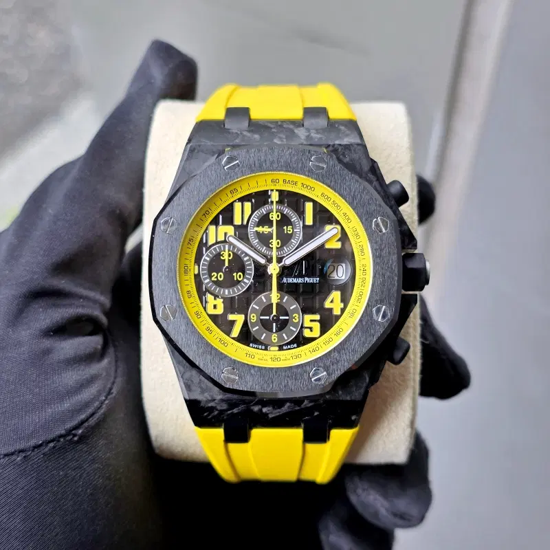 오데마피게 로얄오크 오프셔 26176FO.OO.D101CR.03 42mm 블랙 카본 옐로우 범블비