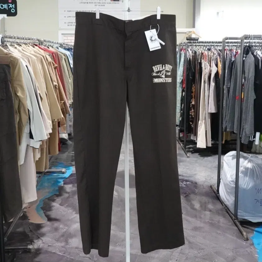 디키즈 Dickies 빈티지 세미 와이드 핏 워크 팬츠 2323
