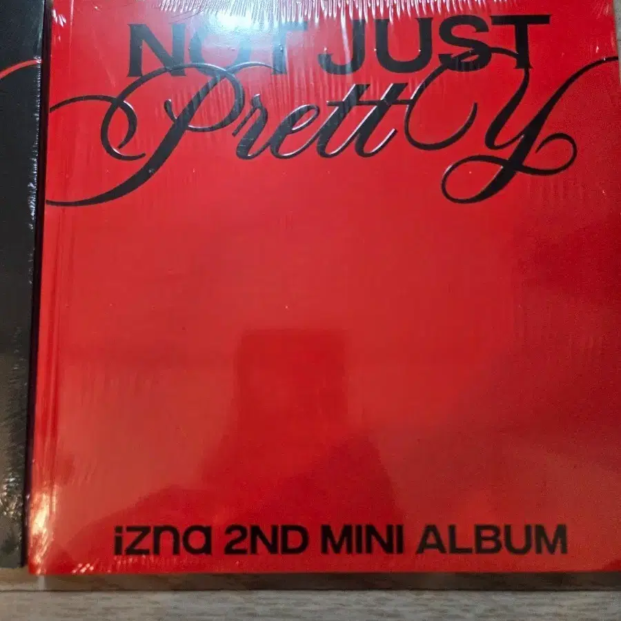이즈나 앨범 Not Just Pretty (미개봉) 2종 일괄