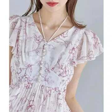 toccocloset 펄 장식 넥 리본 수채화 라인 플라워 플리츠 원피스