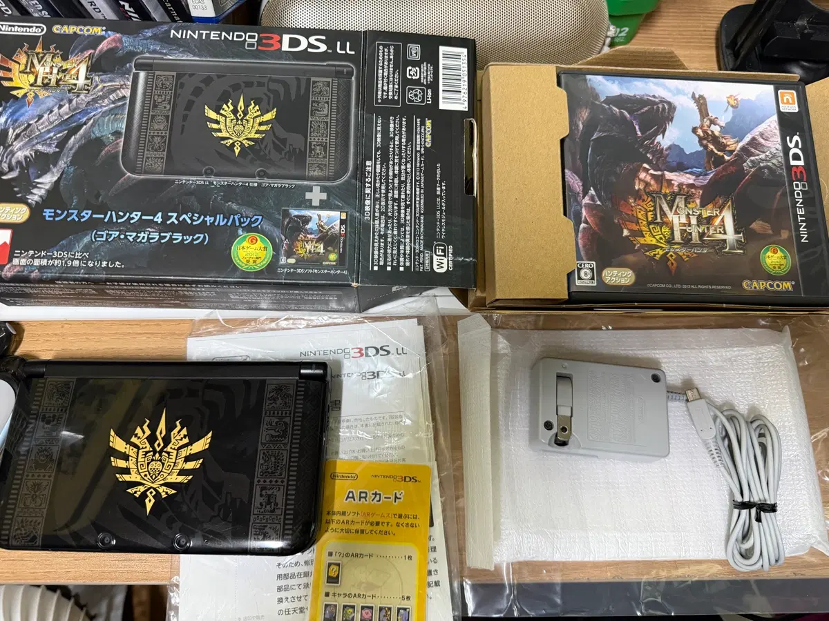 닌텐도 3DS LL 몬스터헌터4 스페셜 팩 일판