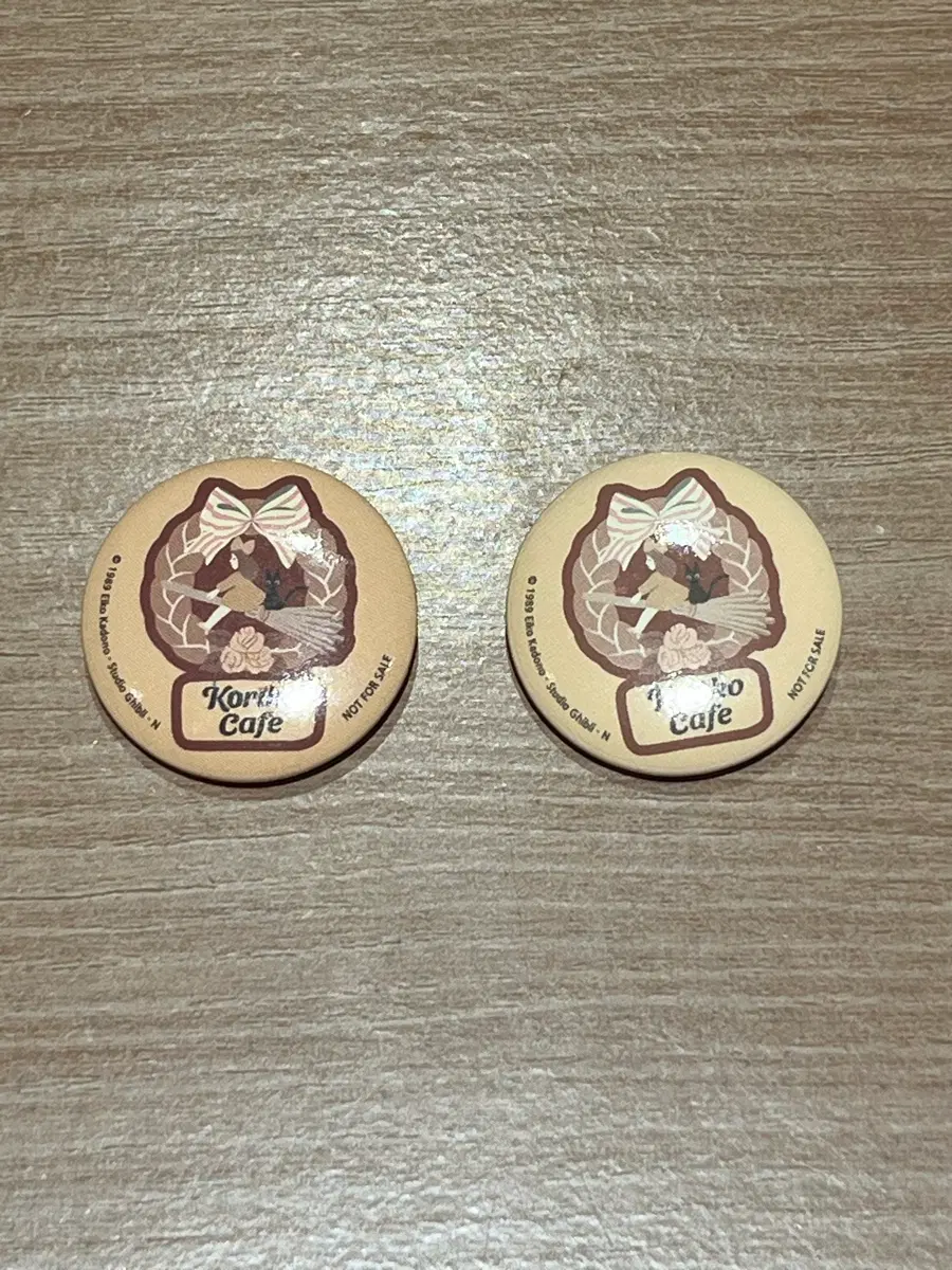지브리 마녀배달부 키키 코리코카페 핀뱃지 2개 일괄