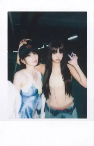 LE SSERAFIM INSTANT PHOTO CARD SAKURA/EUNCHAE PUREFLOW pt.1 POP-UP 01