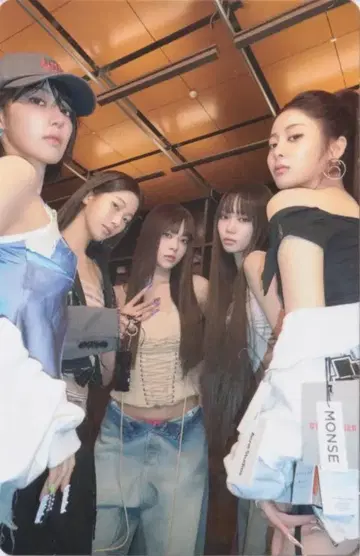 LE SSERAFIM 미니 포토카드 집합 PUREFLOW pt.1 POP-UP 01