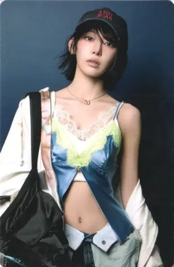 르세라핌 미니 포토카드 사쿠라 퓨어플로우 pt.1 팝업 02
