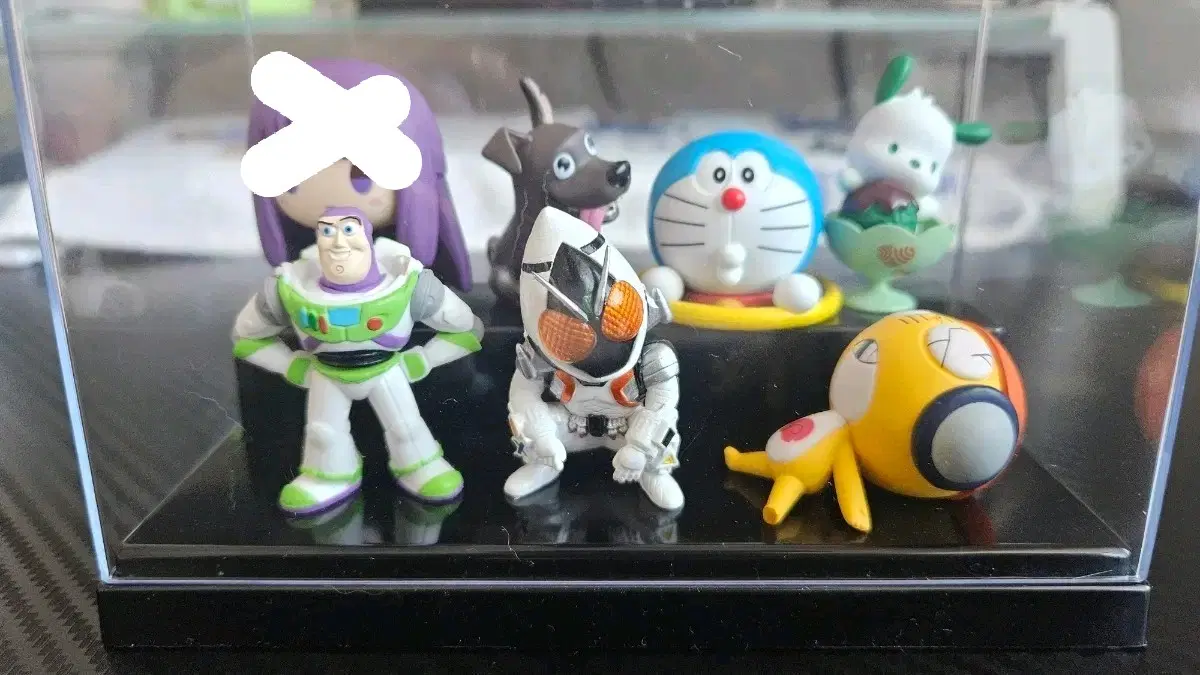 코코, 도라에몽, 포챠코, 버즈, 가면라이더, 캐로로(쿠루루) 가챠 팝니다