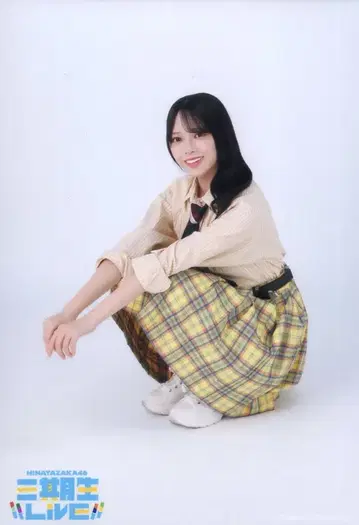 히나타자카46 3기생 라이브 야마구치 하루요 [ 청춘 팝콘 ] 라이브 의상 앉은 모습