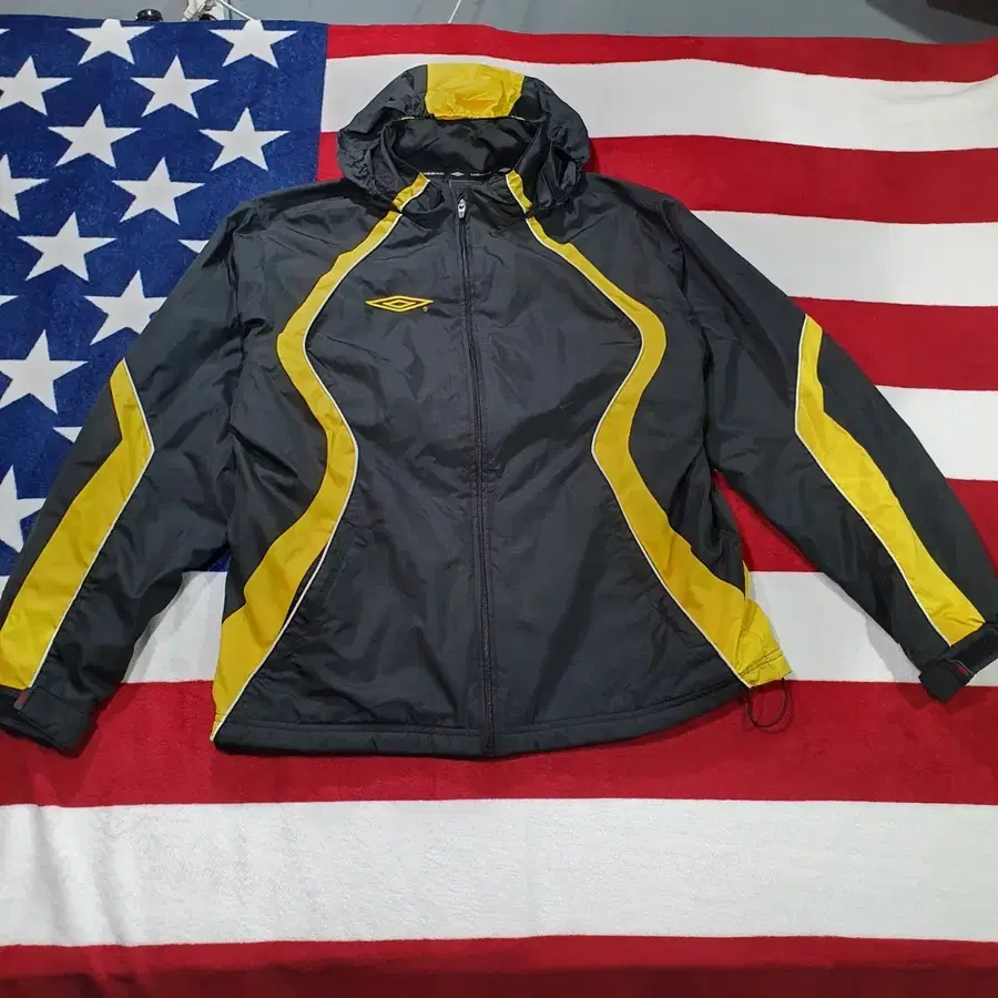 UMBRO 바람막이 자켓 100 (XL) 2508949
