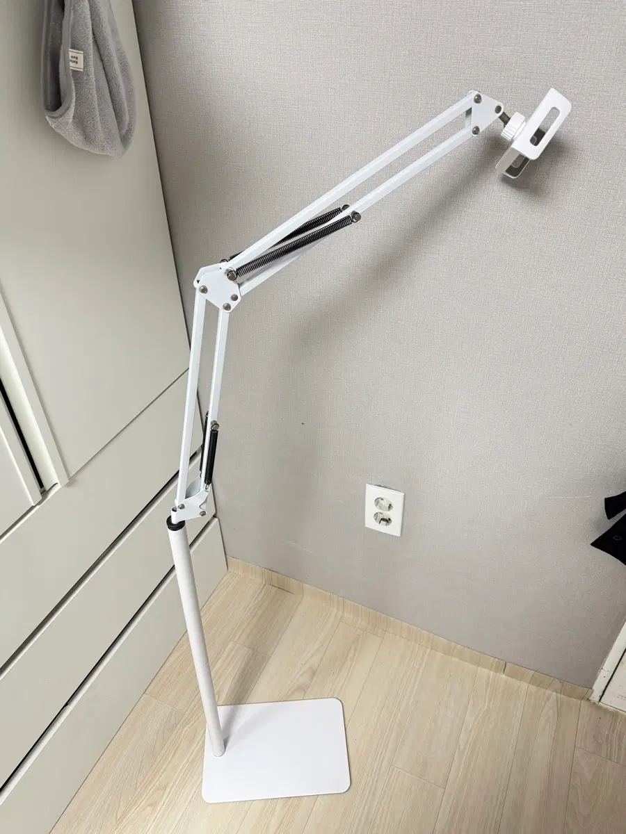 홈플래닛 140cm 자바라 스탠드 탭 패드 태블릿 스마트폰 거치대 대형