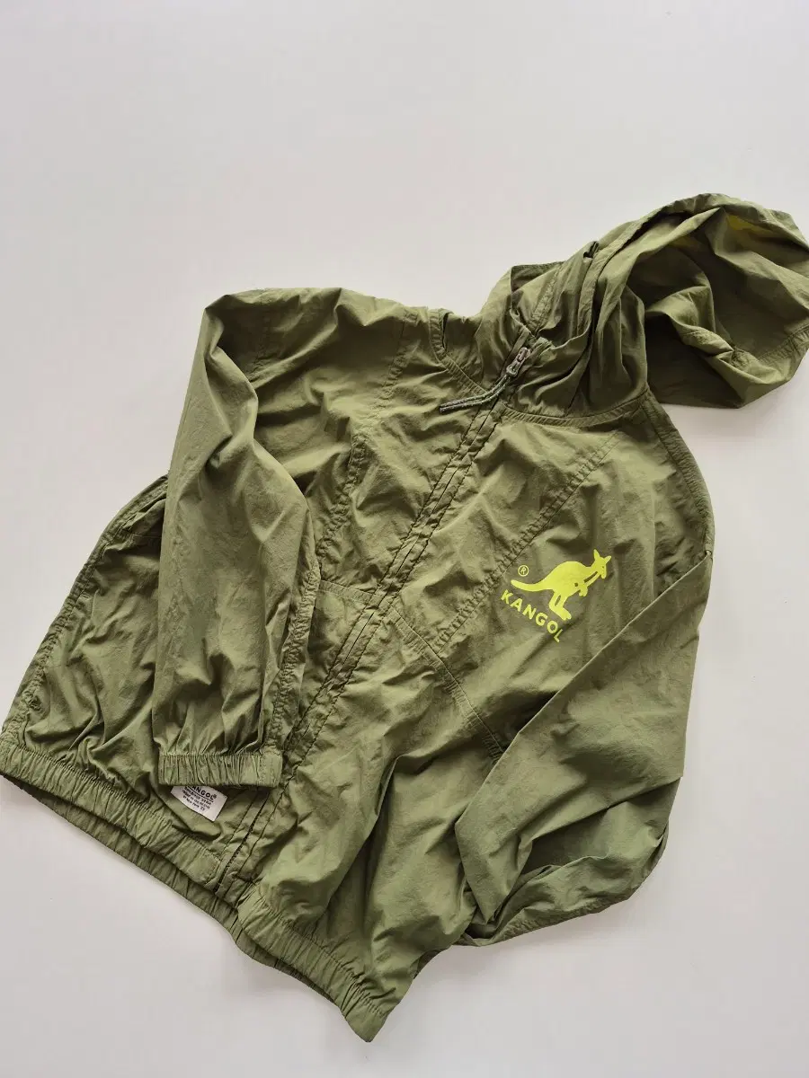 캉골키즈 바람막이