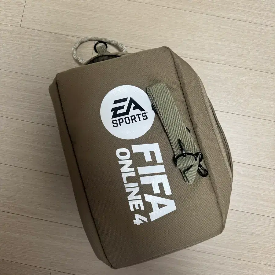 EA SPORTS FIFA ONLINE4 파우치