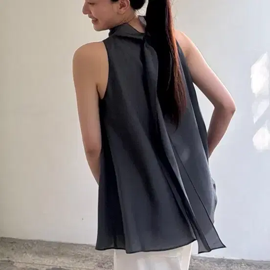 쏘이르 SOIR 블라우스 sheer a line blouse