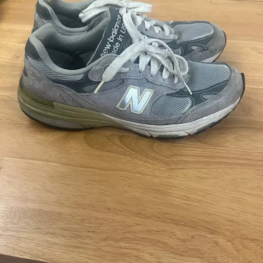 뉴발란스993