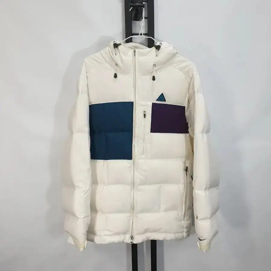 나이키 acg 패딩 다운자켓 화이트 m