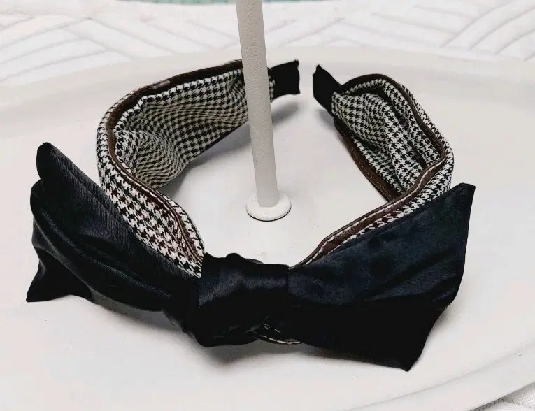 체크 무늬 리본 머리띠