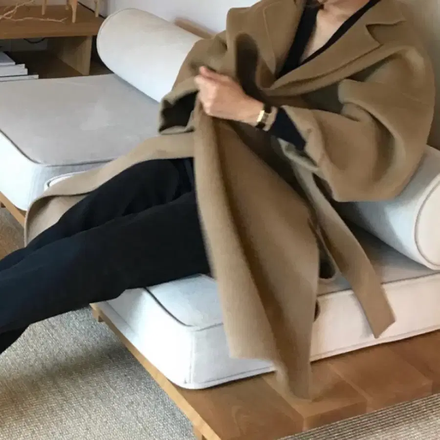 플랫베이스 블랙진 블랙데님팬츠 바지 블랙팬츠 검은바지 검정바지 (메이비베이비슬로우앤드프롬비기닝자라코스cos유니클로킨다베이지)