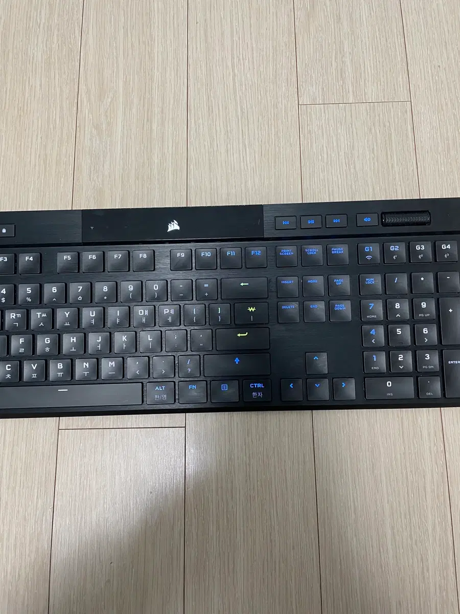 커세어 K100 AIR 키보드 팝니다.