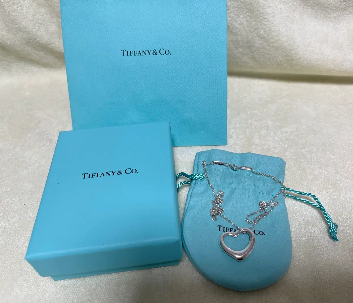 티파니앤코 오픈하트 22mm 목걸이
