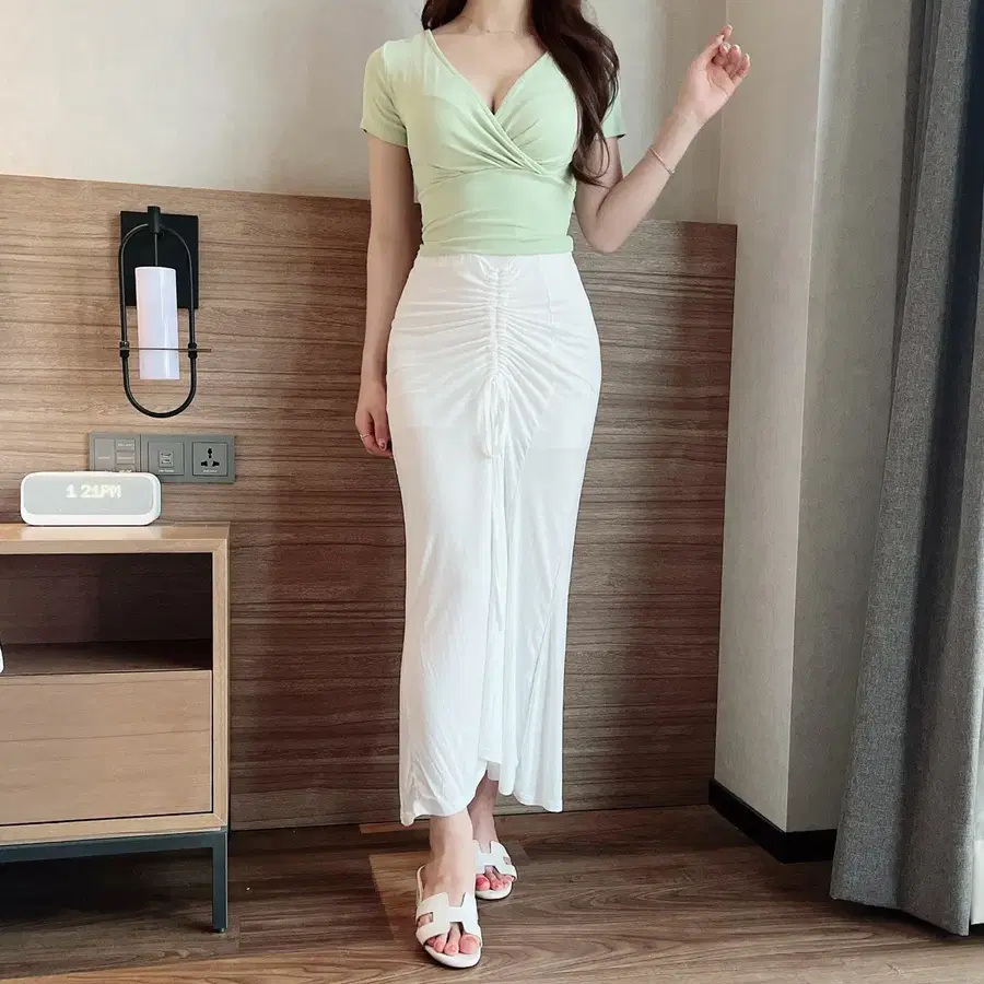 (화이트) 부들 셔링 주름 리본 롱 스커트