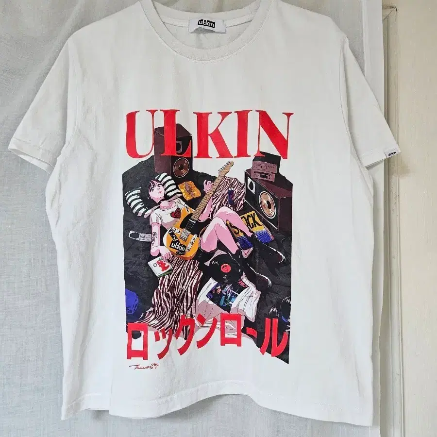 ULKIN 얼킨 X 나무13 아티스트 락앤롤 반팔 티셔츠 화이트