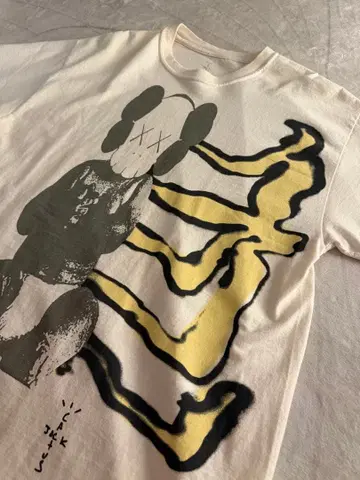 KAWS x Cactus Jack 티셔츠 화이트 [가격 인하 협상 가능]