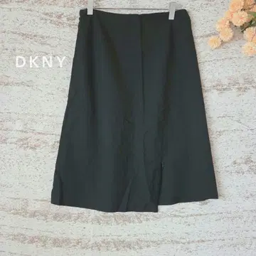 [ DKNY ] 다나카란 센터 지퍼 스커트 스트레치 소재 블랙