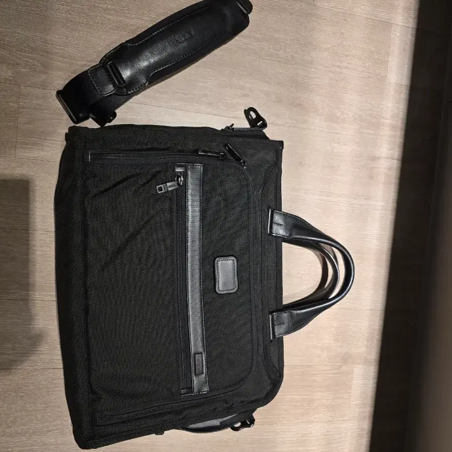 투미 TUMI 26110D2 알파2 디럭스 포트폴리오 판매