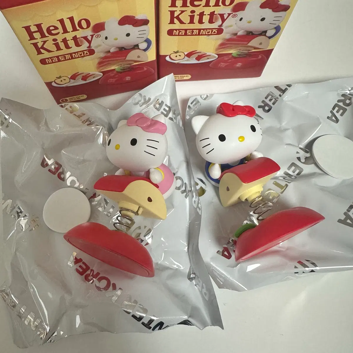(새상품) 산리오 키티 사과 토끼 핑크 레드 피규어 세트