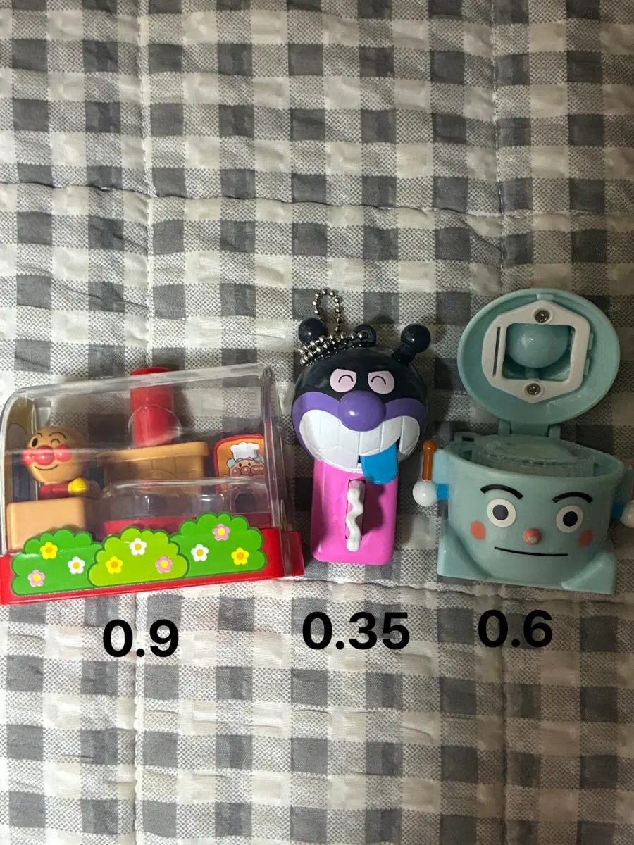 희귀 호빵맨 가챠 빵공장 세균맨 휴지 덮밥폰