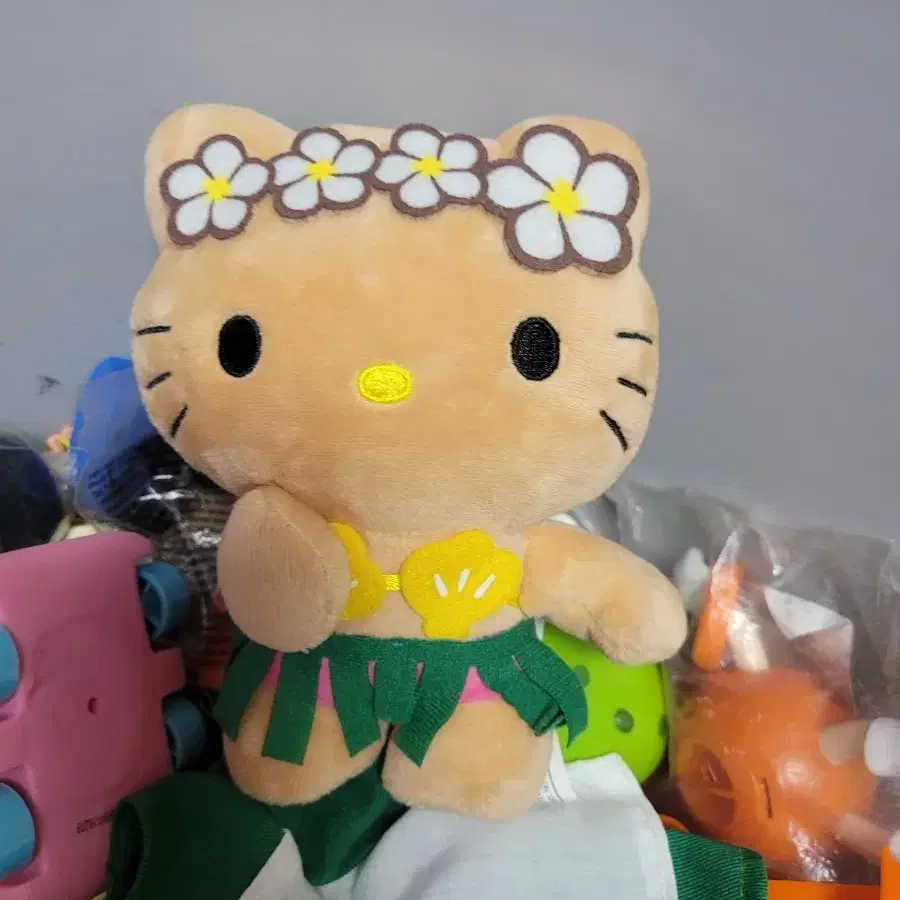 헬로키티 하와이안 훌라 인형