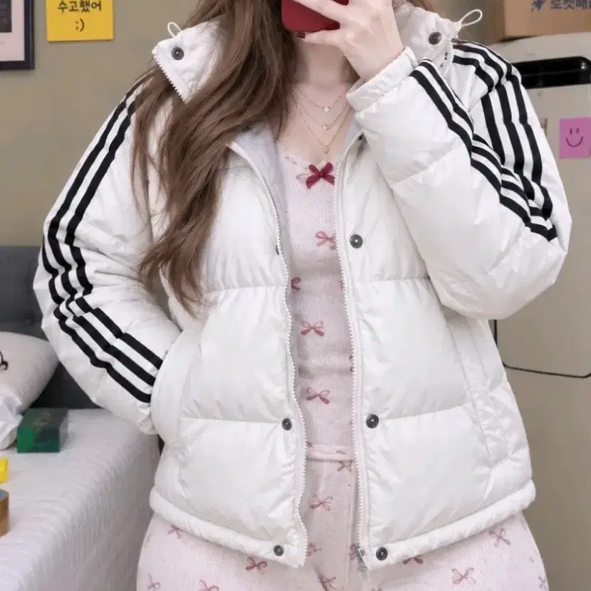 아디다스 정품 삼선 숏패딩 S 인기연예인들입은 예쁜 풀오버후드집업