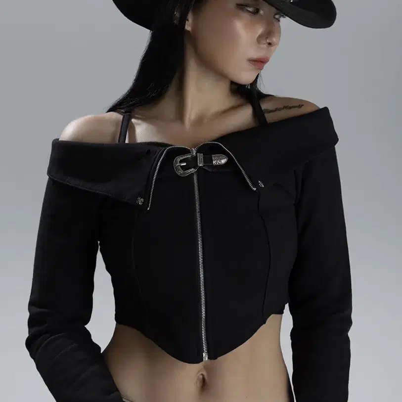 레피브 웨스턴 오프숄더 탑 집업