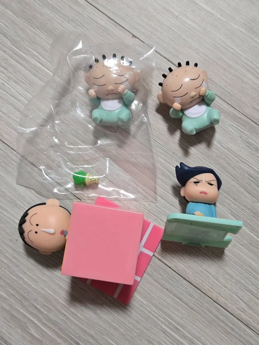 일괄가격!!!) 짱구는못말려 훈이 철수 맹구 베이비 아기 목욕 욕실 피규어