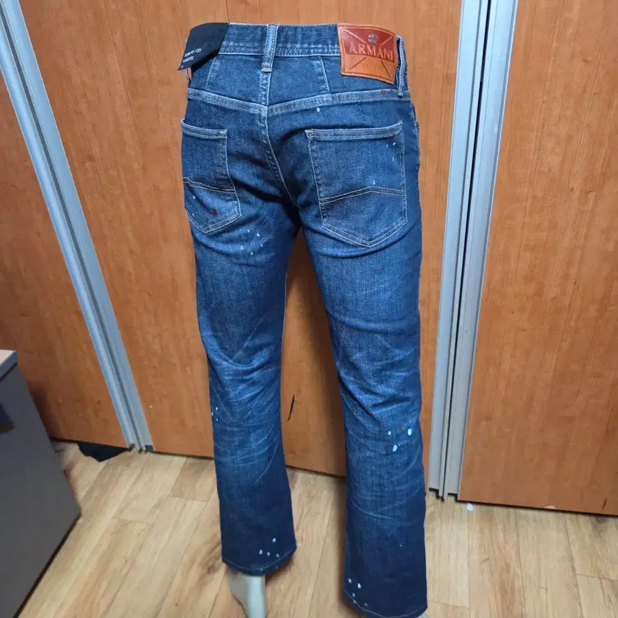 [정품 알마니익스체인지] 페인트 스플래터데님 팬츠 청바지 (32)