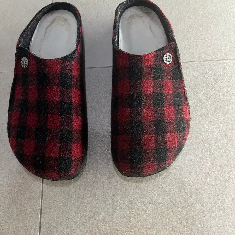 버캔스탁 털 슬리퍼