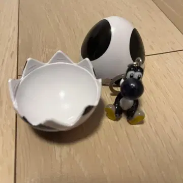 요시 메지루시 액세서리 캡슐 토이 블랙