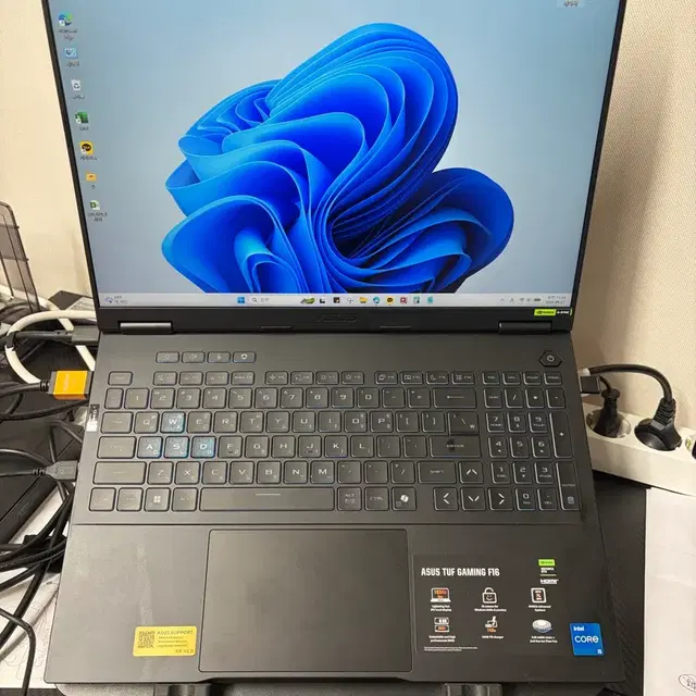 ASUS TUF Gaming F16 노트북 (i5, RTX 5050)