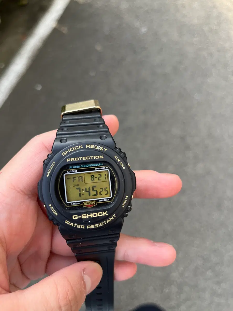 G-SHOCK DW-5735D-1B