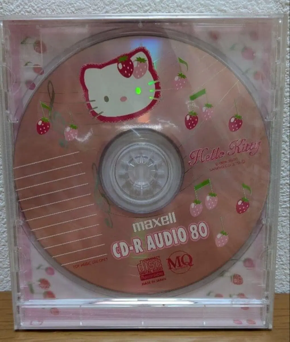 산리오 레트로 고전 키티 딸기키티CD 씨디