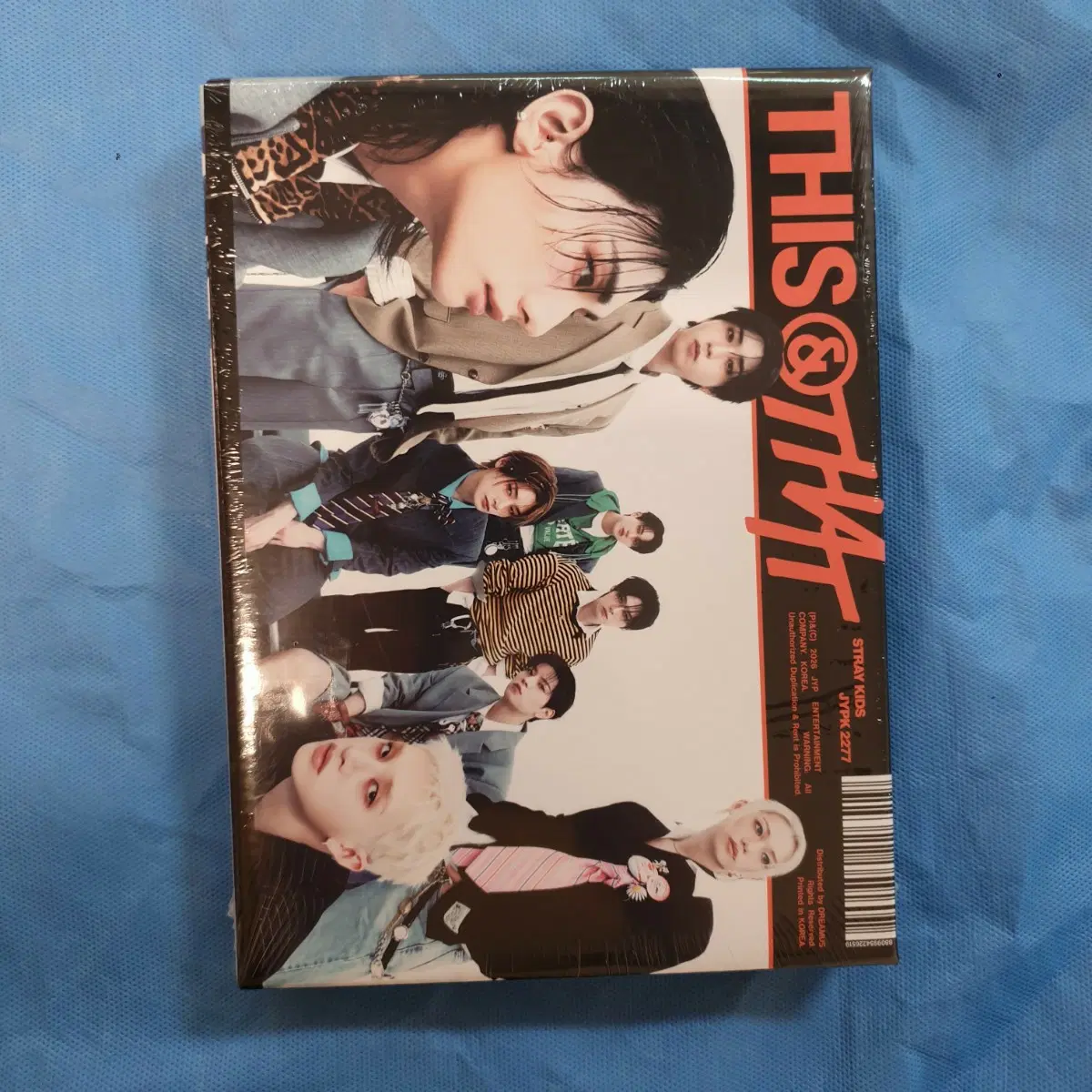 THIS & THAT' 일반반 미개봉 앨범 스키즈 스트레이키즈 방찬 리노 창빈 현진 한지성 승민 아이엔