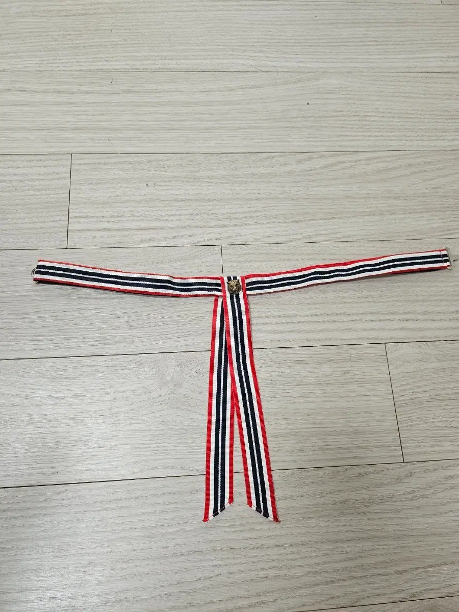 구찌 보우넥 초커 목걸이 스카프