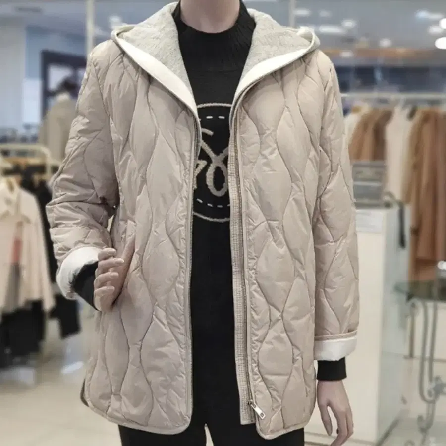 더 레노마 퀼팅 후드 다운 자켓