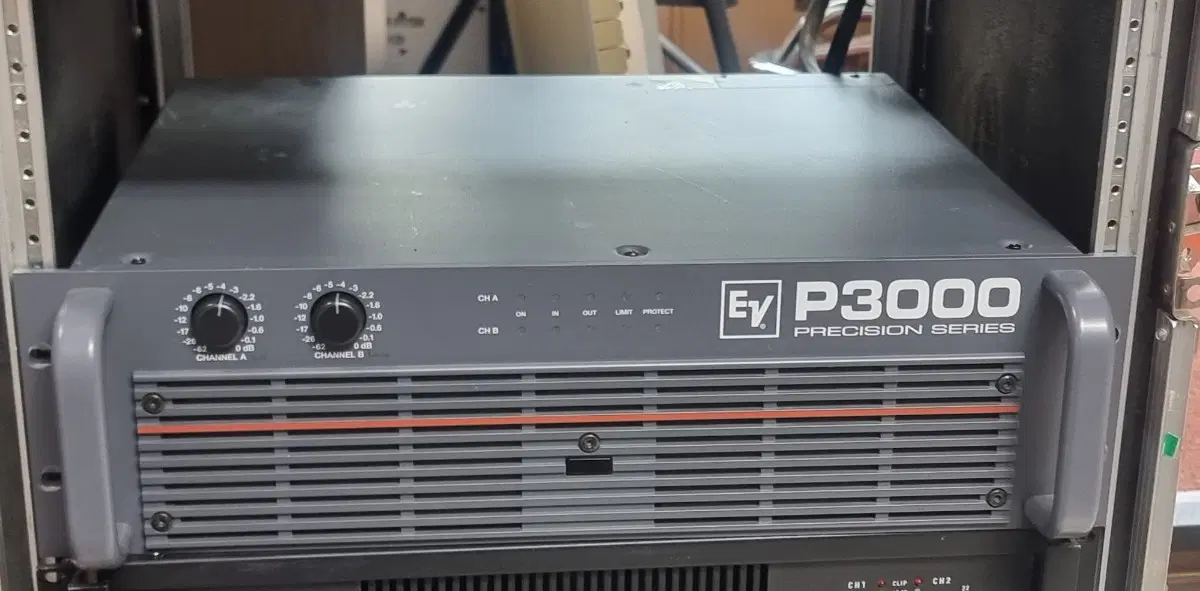 파워앰프 EV P3000 고출력 앰프